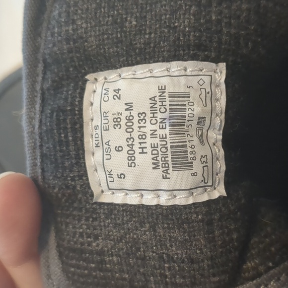 Supra kids US size 6 gray high top sneakers - Picture 4 of 8